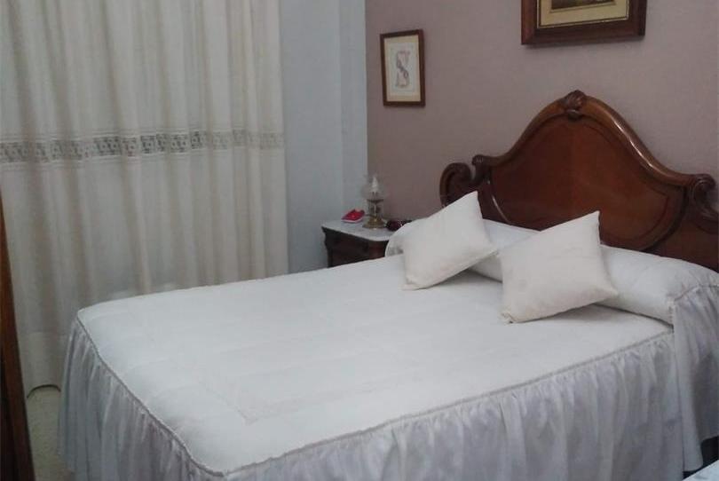 Casa adosada en venda a Calle Panginos, Torrenueva, Ciudad Real - imatge 1 Foto 1 de Casa adosada en venda a Calle Panginos, Torrenueva, Ciudad Real