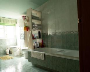 Bathroom of Flat for sale in Cambados  with Terrace