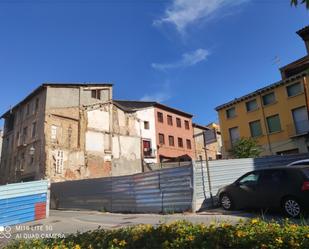 Vista exterior de Terreny en venda en Barbastro