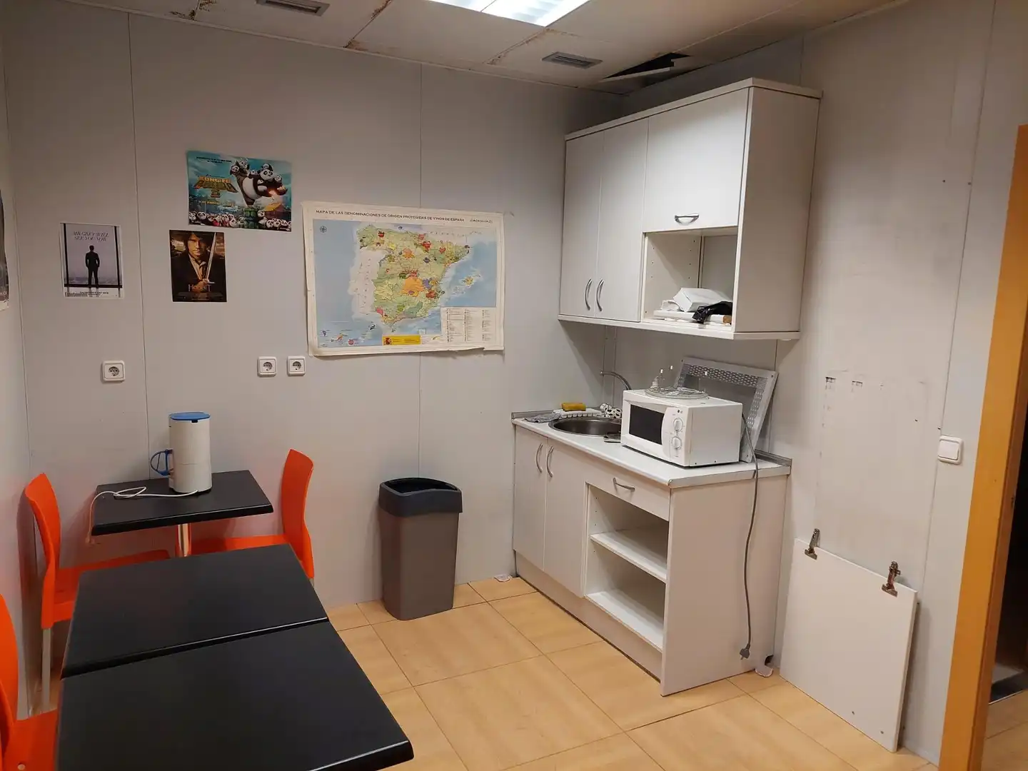 Commercial properties for rent in Avenida de Niceto Alcalá Zamora, 20, Sanchinarro Commercial properties for rent in Madrid with Air Conditioner and Heating