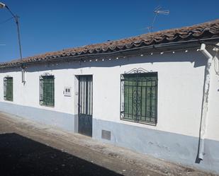 Exterior view of Planta baja for sale in La Fuente de San Esteban   with Private garden and Furnished