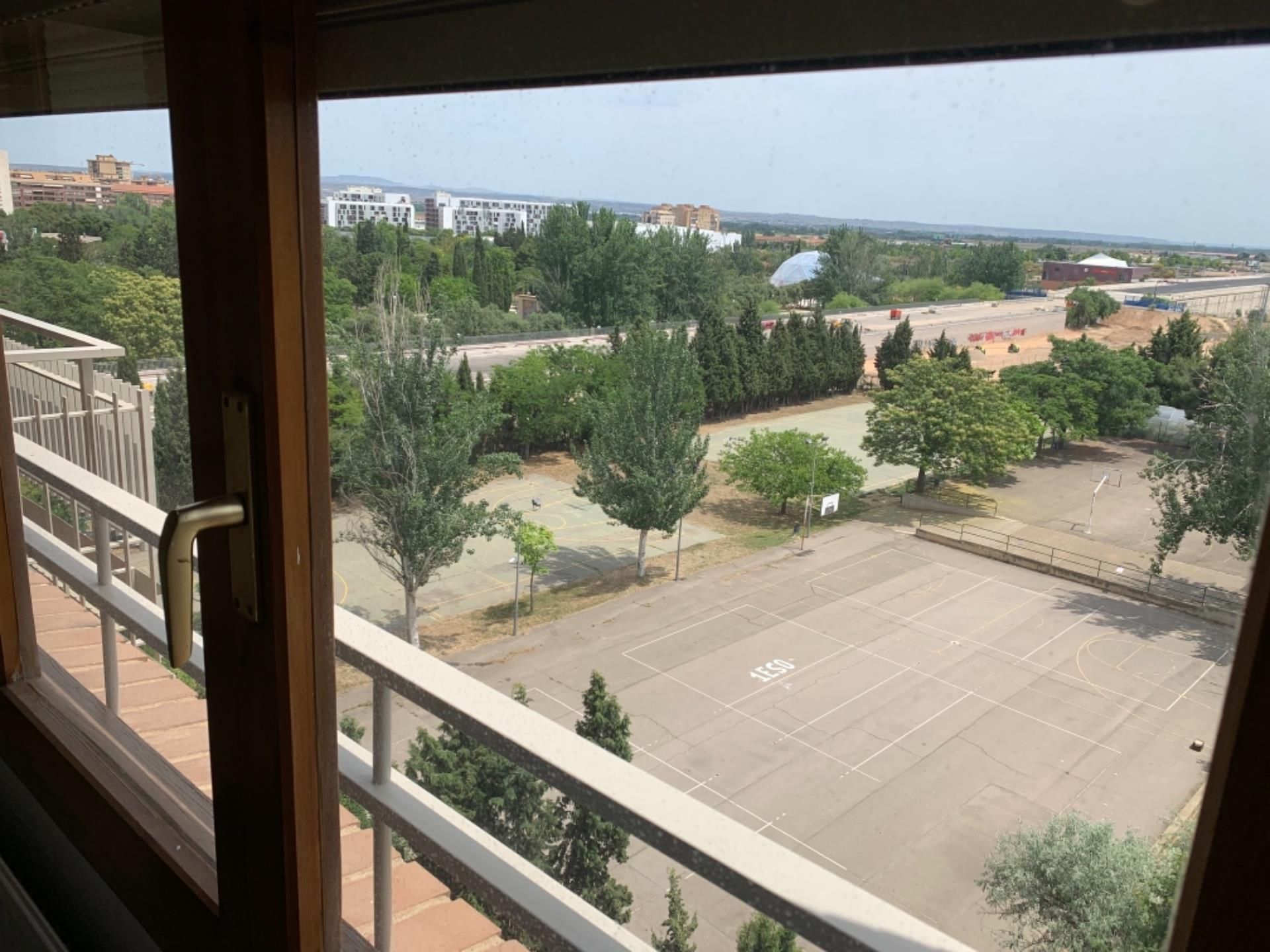 Aparcament de Pis en venda en  Zaragoza Capital amb Calefacció, Terrassa i Forn