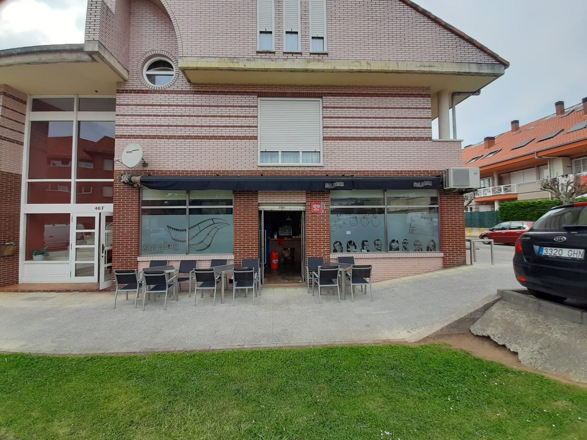 Premises for sale in Reocín  with Air Conditioner