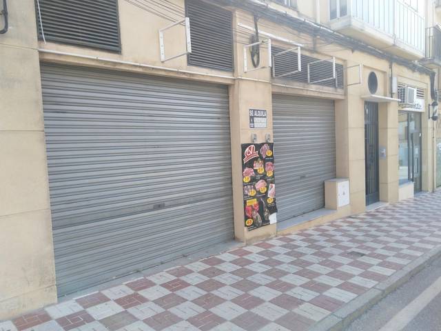 Local comercial en Alquiler en Avenida Boucou, 37 en Montilla