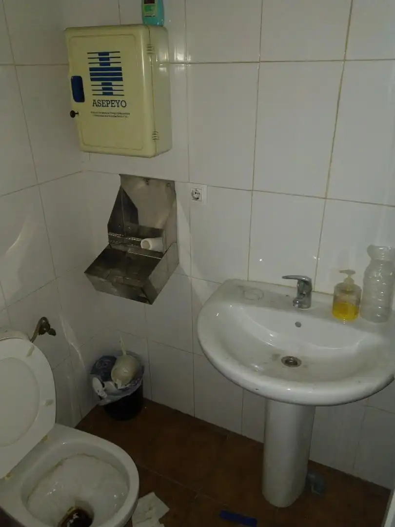 Baño de Local de alquiler en Montilla