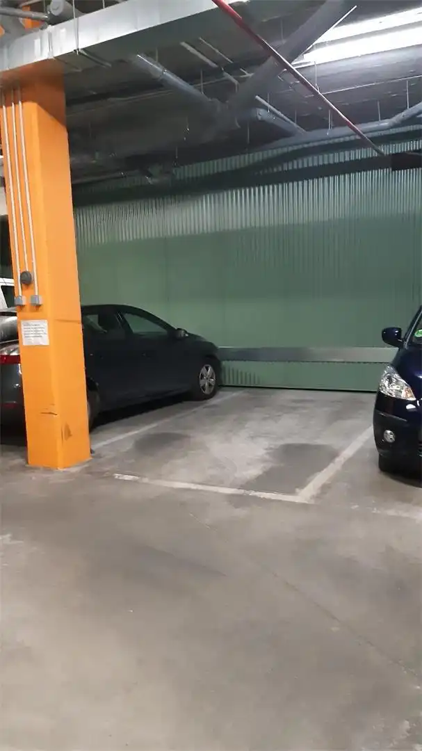 Parking of Garage for rent in Madrid