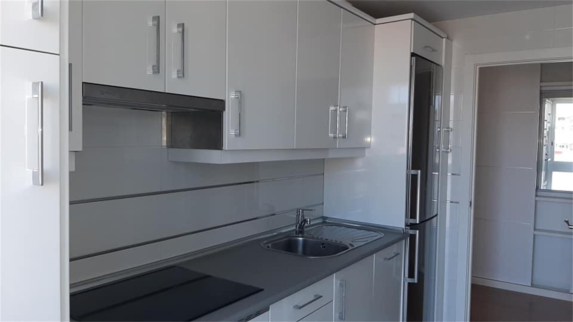 Kitchen of Flat to rent in  Madrid Capital  with Air Conditioner