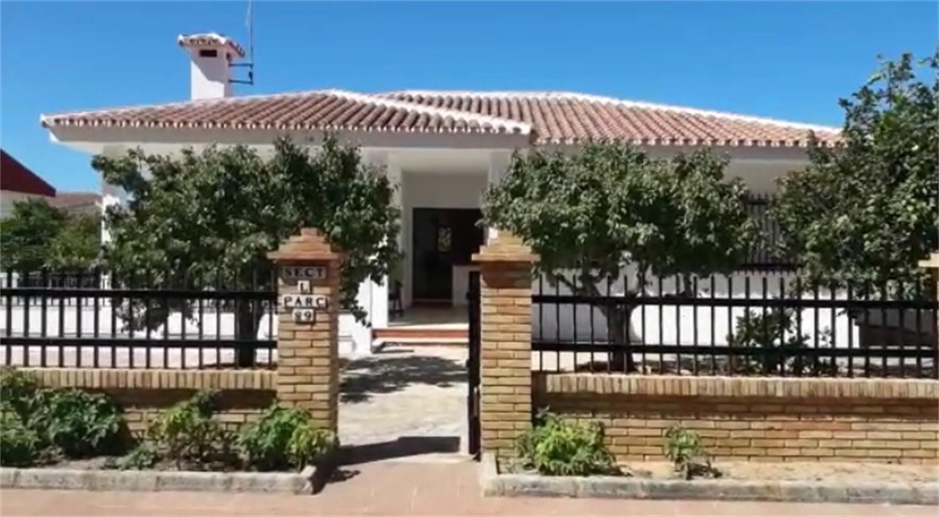 Exterior view of House or chalet to rent in Almonte  with Private garden, Terrace and Storage room