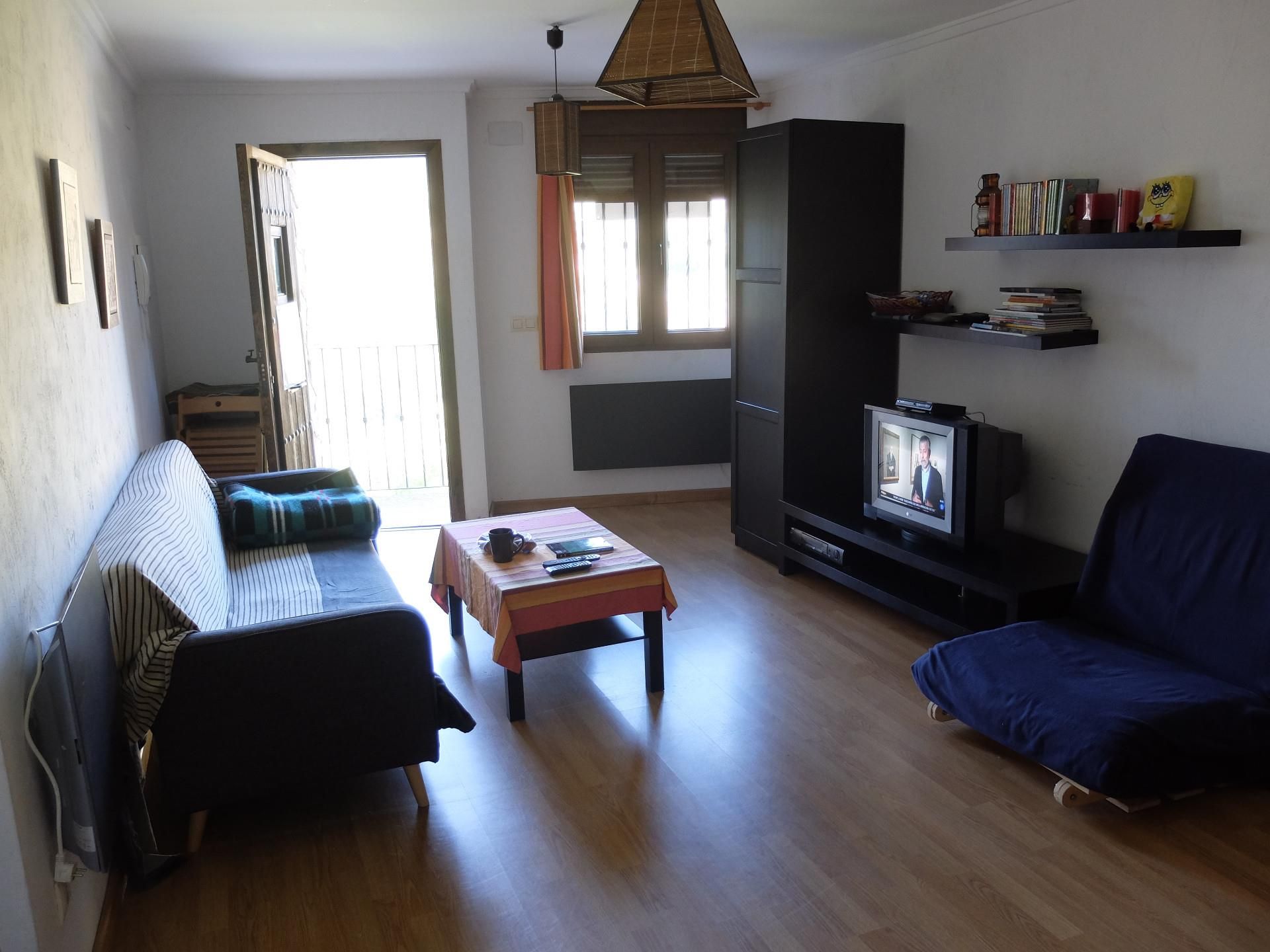 Living room of Apartment for sale in Valdelinares  with Heating, Parquet flooring and Furnished