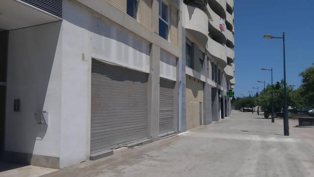 Local comercial en Alquiler en Paseo de la Alameda, 60 en Penya - Roja - Avda. Francia