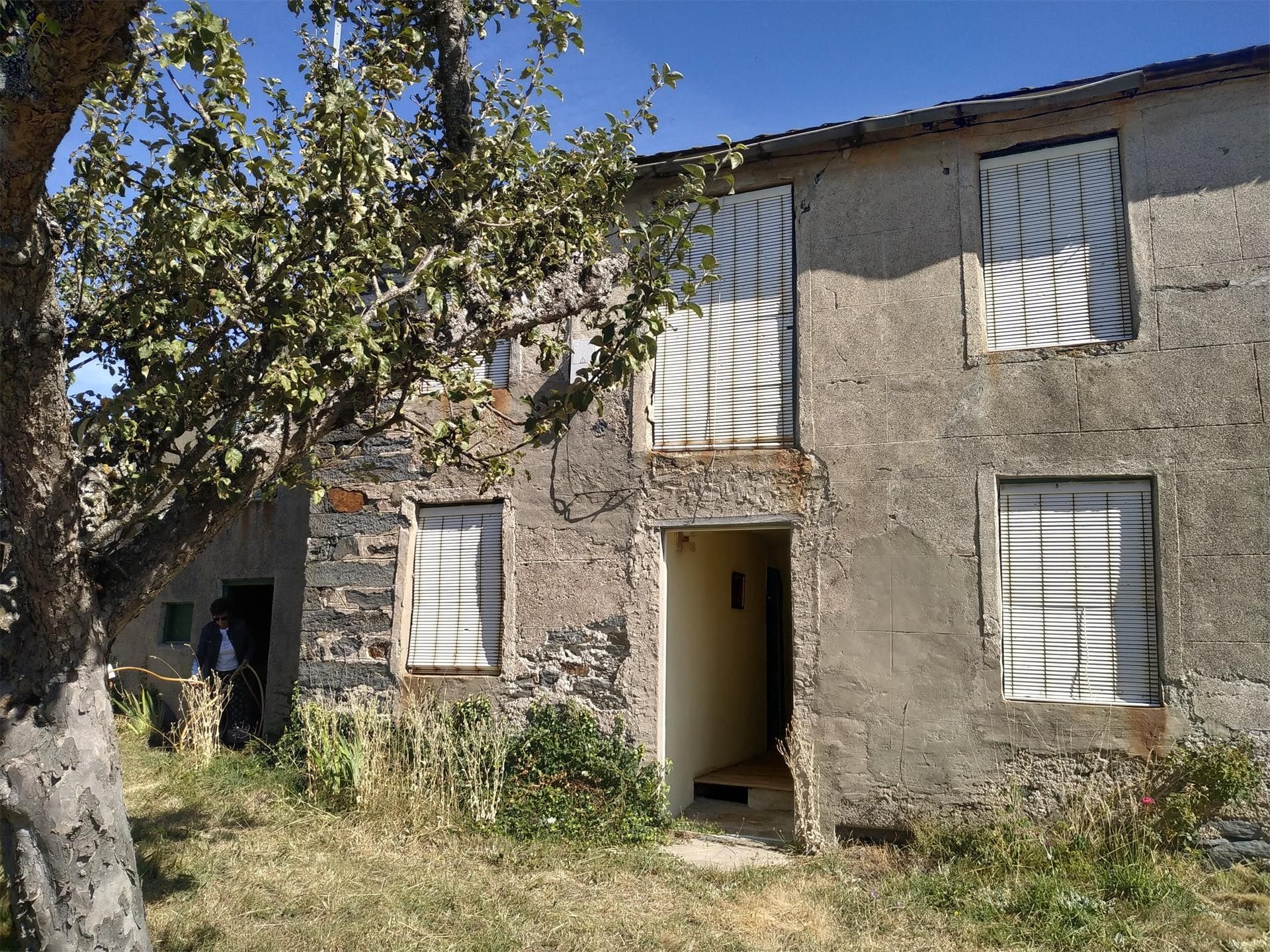 Exterior view of Single-family semi-detached for sale in Villagatón
