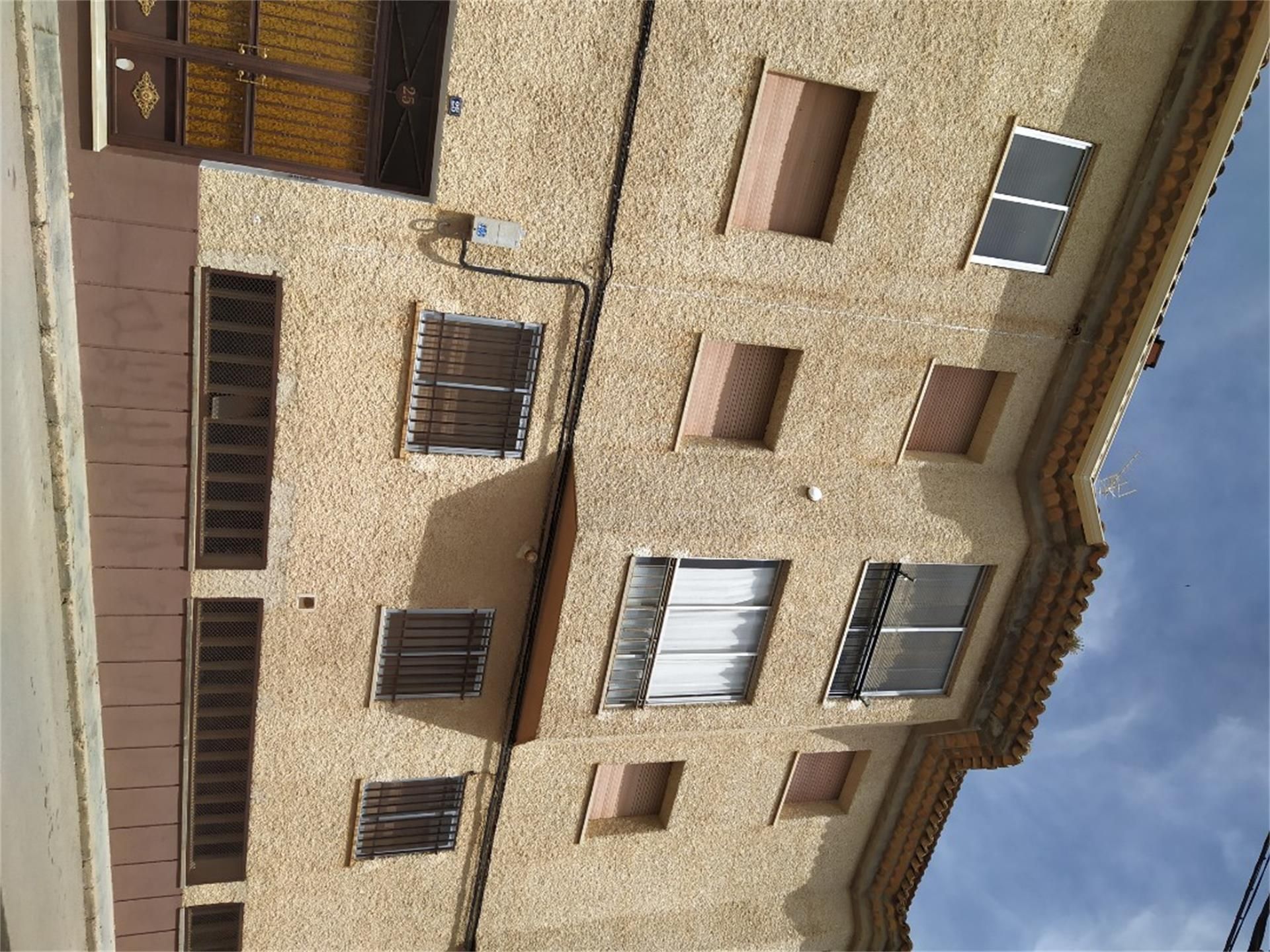 Vista exterior de Pis en venda en Horcajo de Santiago amb Calefacció, Terrassa i Traster