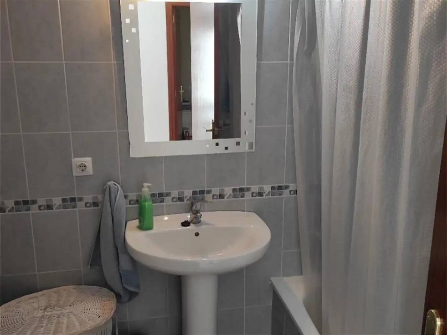 Flat for sale in Calle La Mimosa, Hornachuelos Bathroom of Flat for sale in Hornachuelos with Air Conditioner, Heating and Furnished