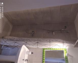 Casa o xalet en venda a Calle Juan Aguilar Pazos, Puertas del sur - Guadabajaque Bany de Casa o xalet en venda en Jerez de la Frontera amb Aire condicionat i Terrassa