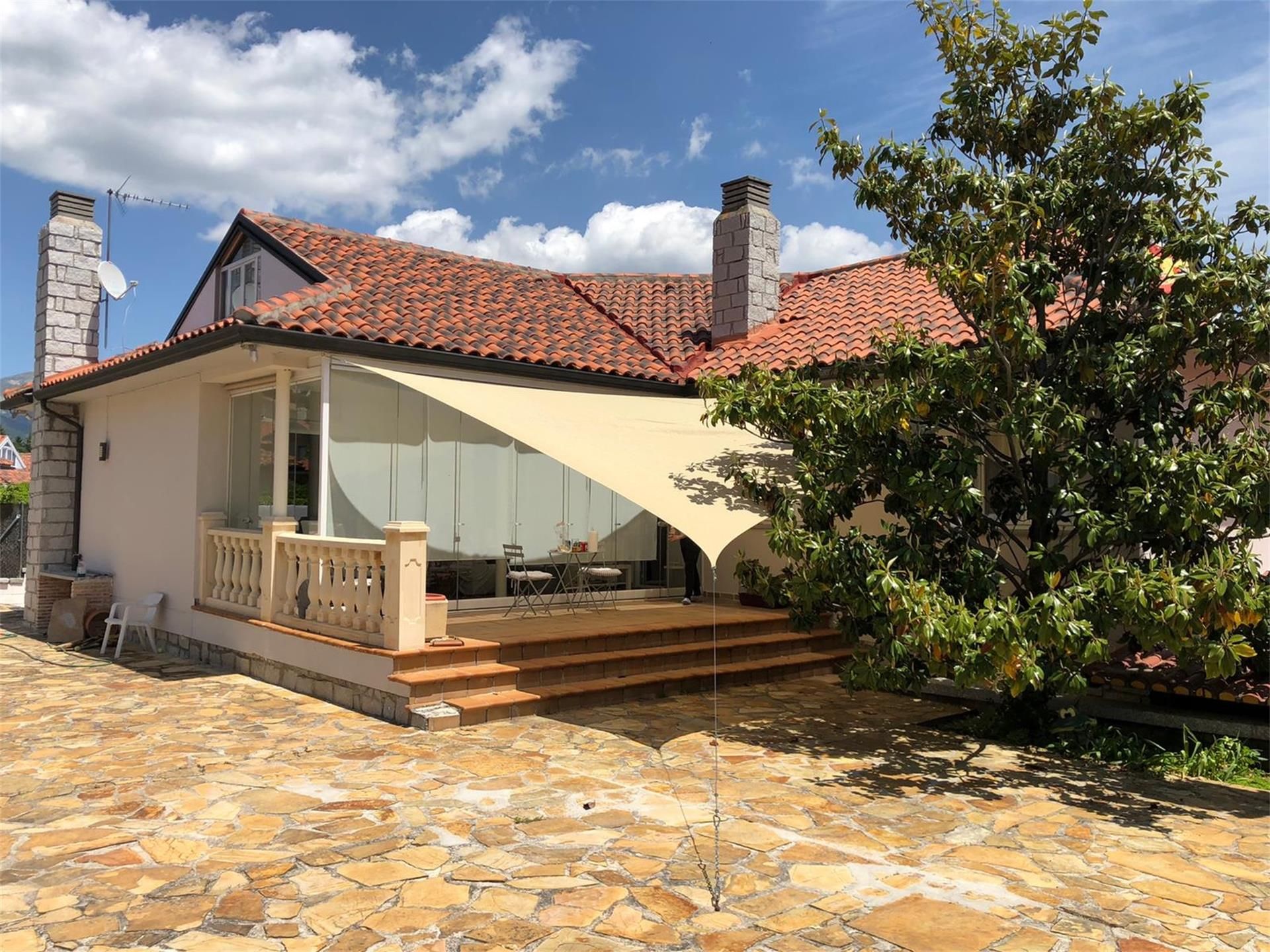 Exterior view of House or chalet for sale in Collado Mediano  with Terrace