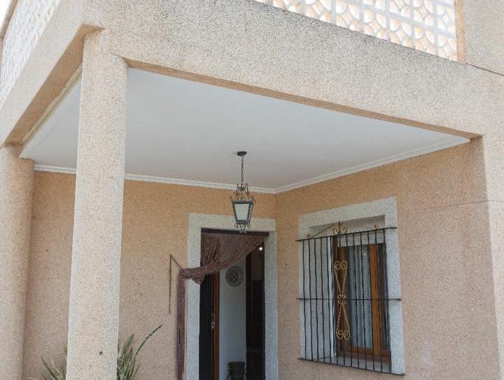 Photo 1 of House or chalet to rent in Vereda de Santa Teresa, La Algoda - Matola - Llano de San José, Alicante