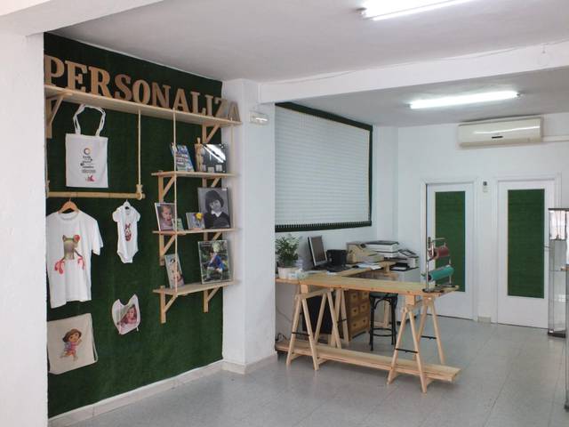 Local comercial en Alquiler en Calle Reyes Huertas, 20 en Fregenal de la Sierra