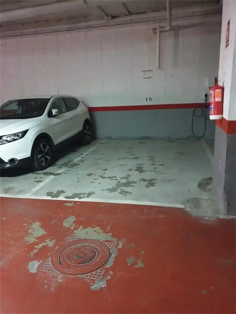 Parking of Garage for rent in Madrid