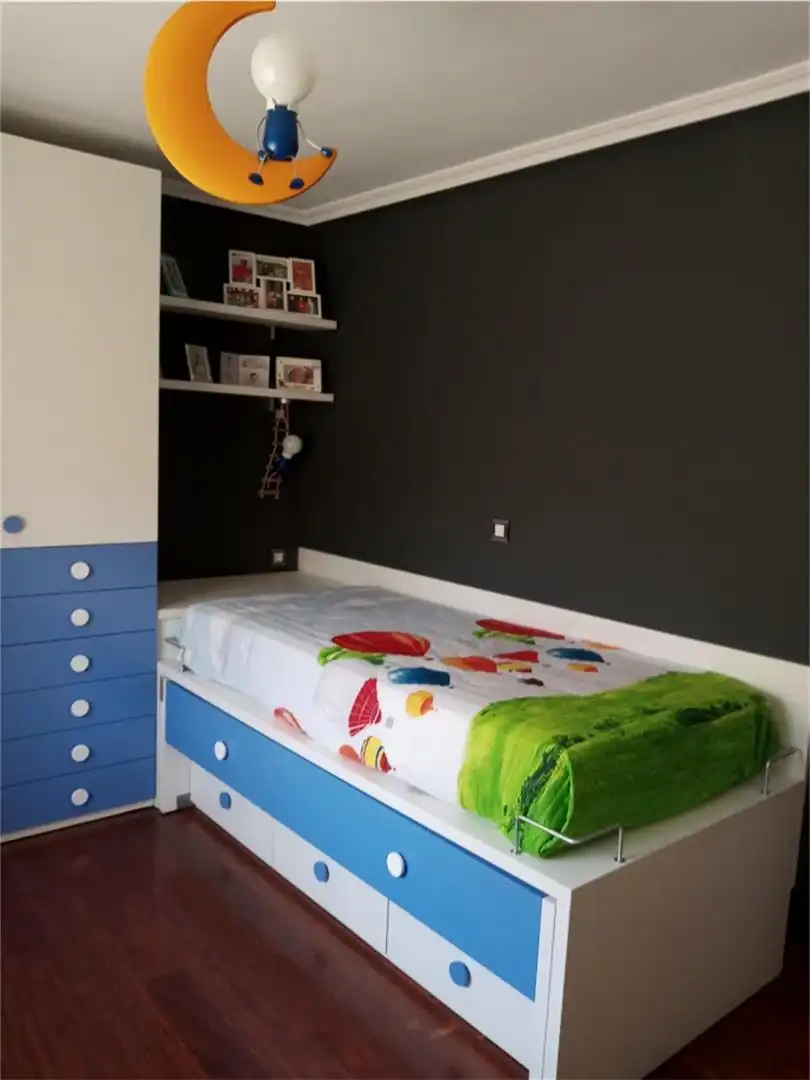 Habitación de Piso en venta en Zalla  con Calefacción, Parquet y Amueblado