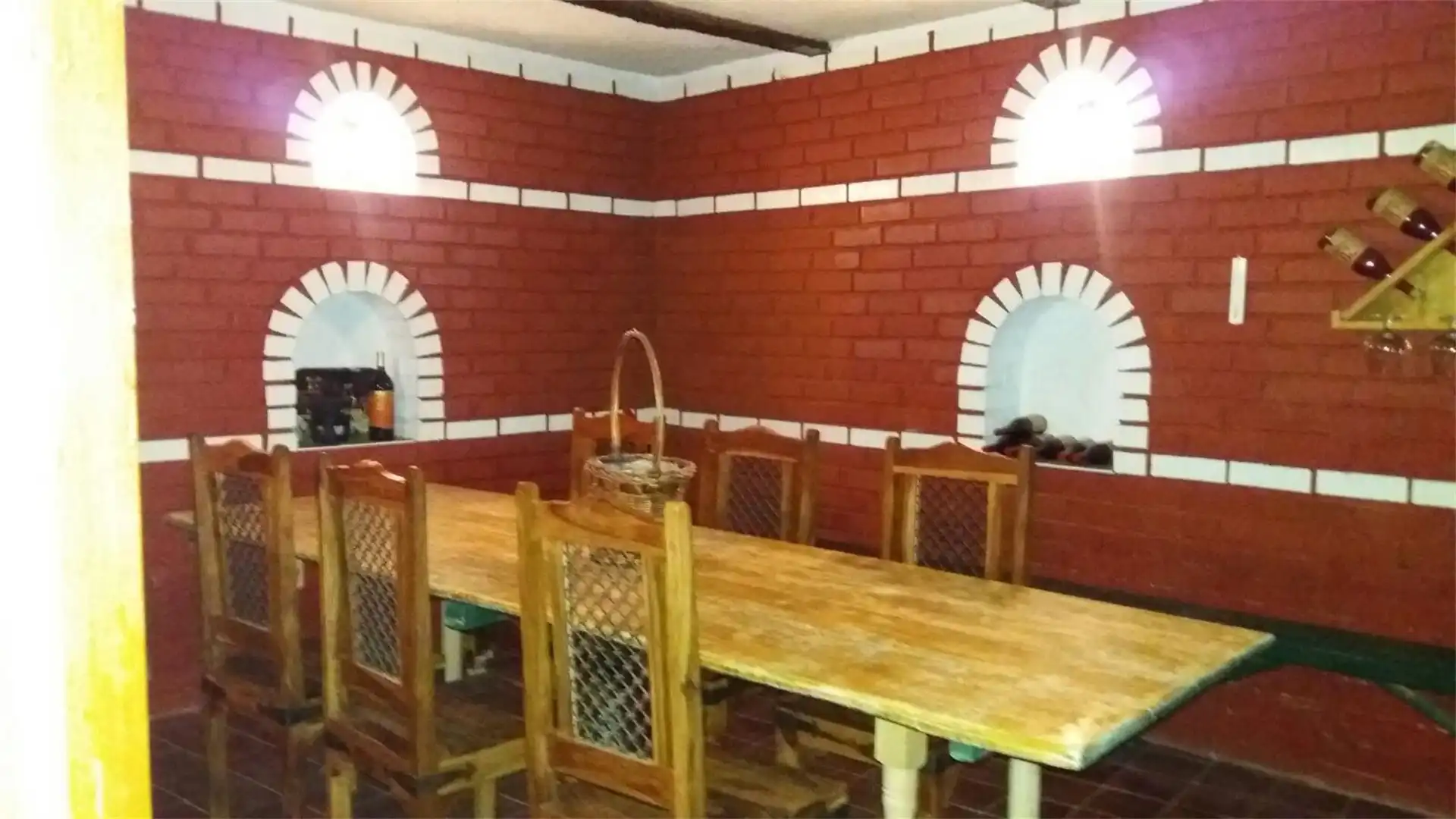 Casa adosada en venta en Camino de Bodegas, Fresno de la Vega Casa adosada en venta en Fresno de la Vega con Calefacción, Terraza y Trastero