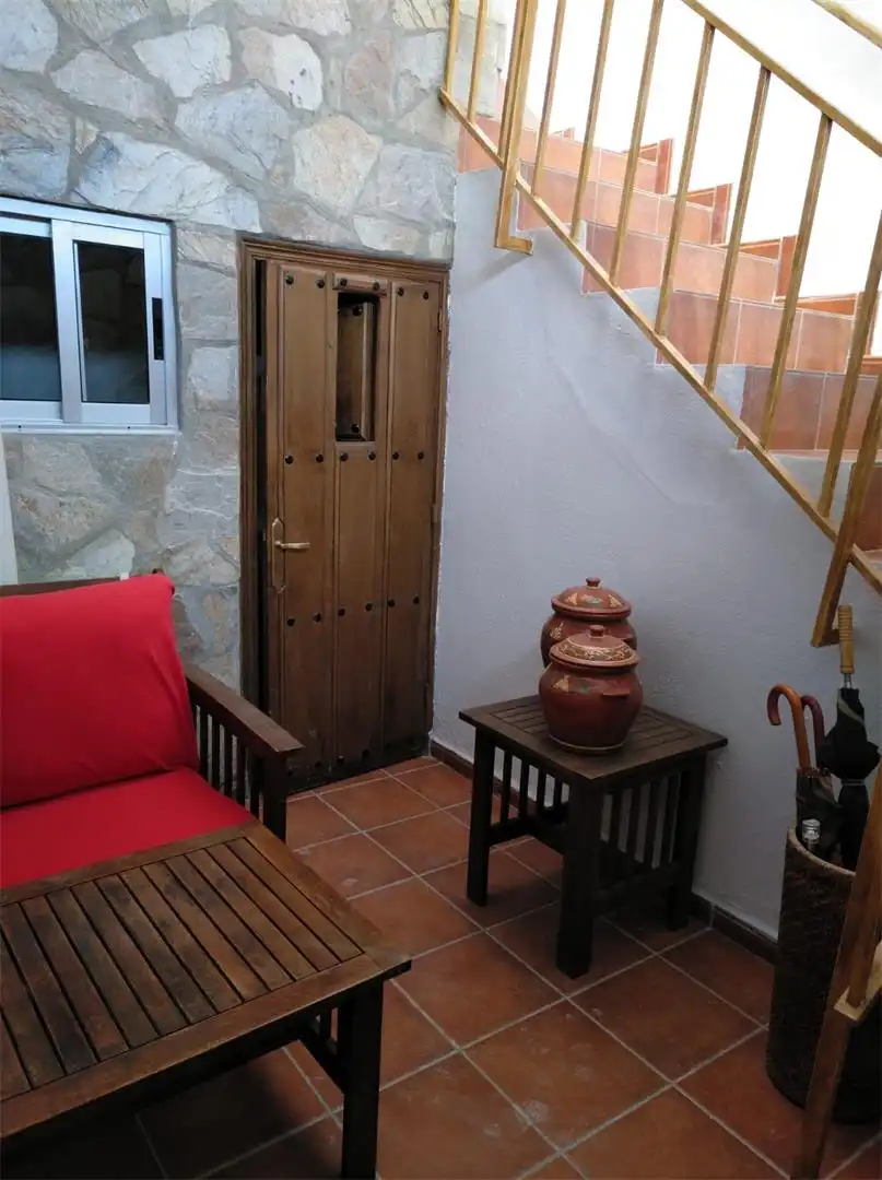 Casa adosada en venta en Camino de Bodegas, Fresno de la Vega Casa adosada en venta en Fresno de la Vega con Calefacción, Terraza y Trastero