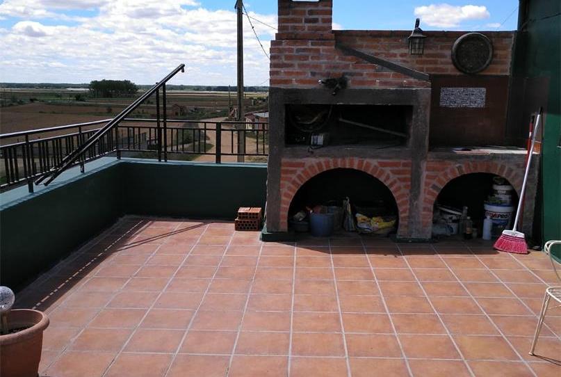 Casa adosada en venda a Camino de Bodegas, Fresno de la Vega, León - imatge 1 Foto 1 de Casa adosada en venda a Camino de Bodegas, Fresno de la Vega, León