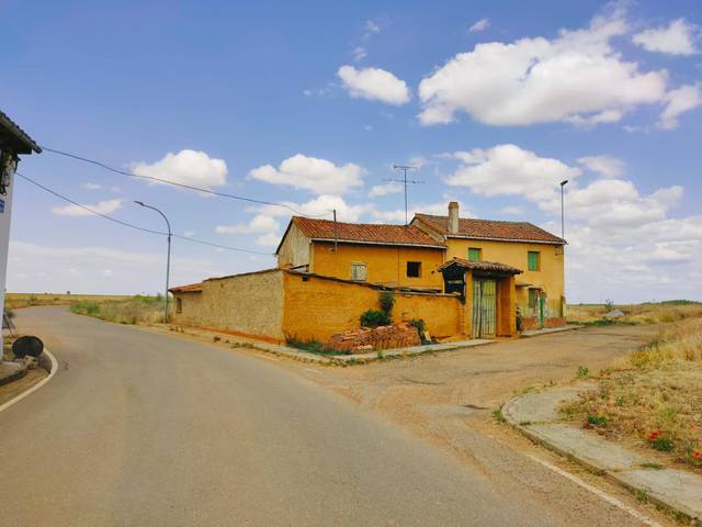 Casa-chalet en Venta en Calle Real en Cea