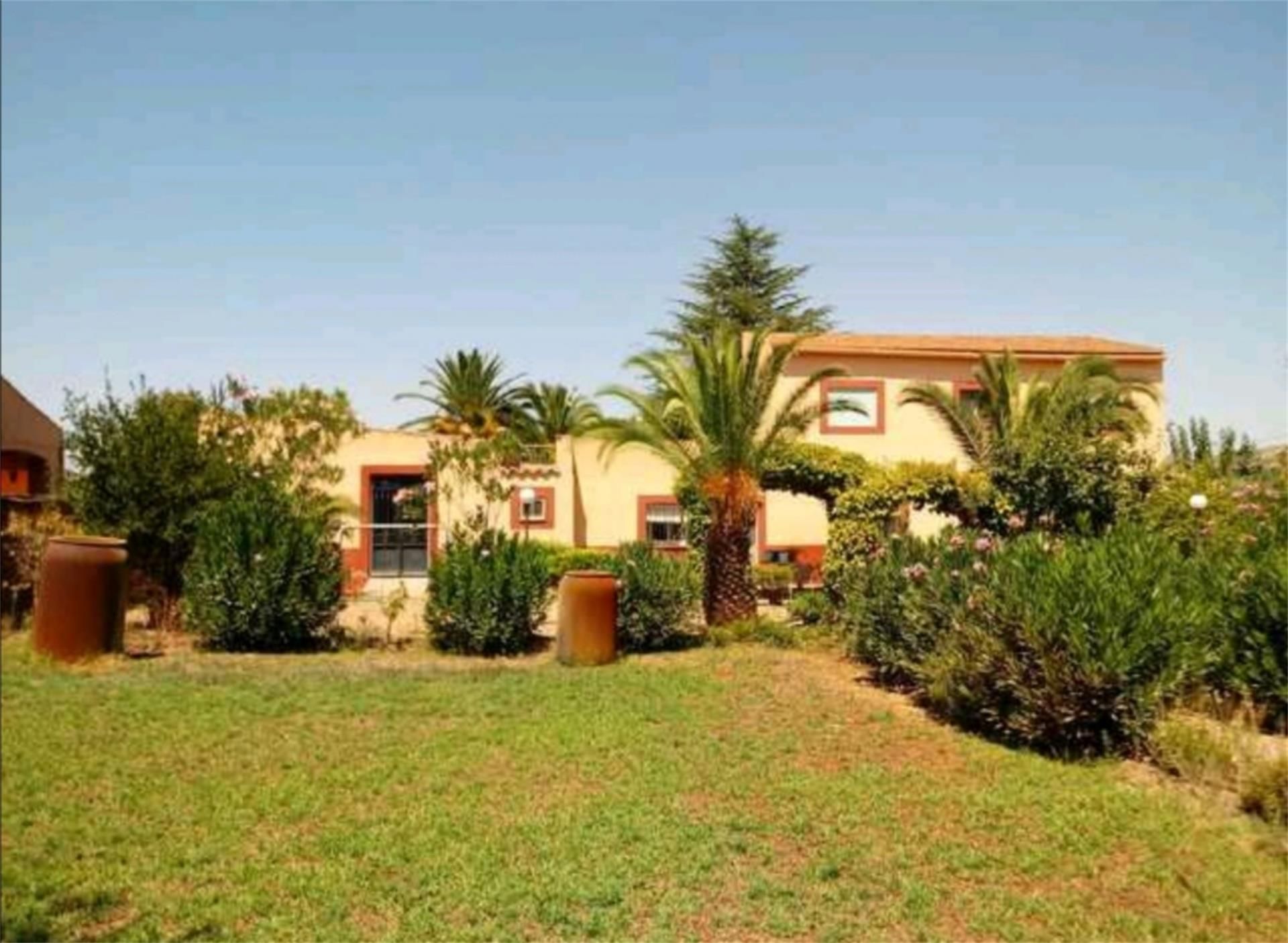 Exterior view of Country house for sale in Villanueva de la Serena  with Terrace, Swimming Pool and Balcony