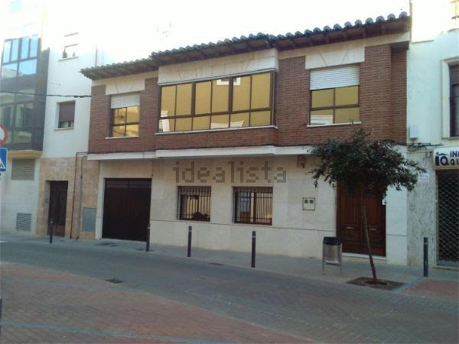 Vista exterior de Pis en venda en Quintanar de la Orden amb Calefacció, Jardí privat i Terrassa