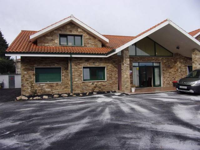 Casa-chalet en Venta en AC-406 en Santa Comba
