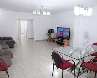 Living room of Flat for sale in San Vicente del Raspeig / Sant Vicent del Raspeig  with Air Conditioner, Terrace and Oven