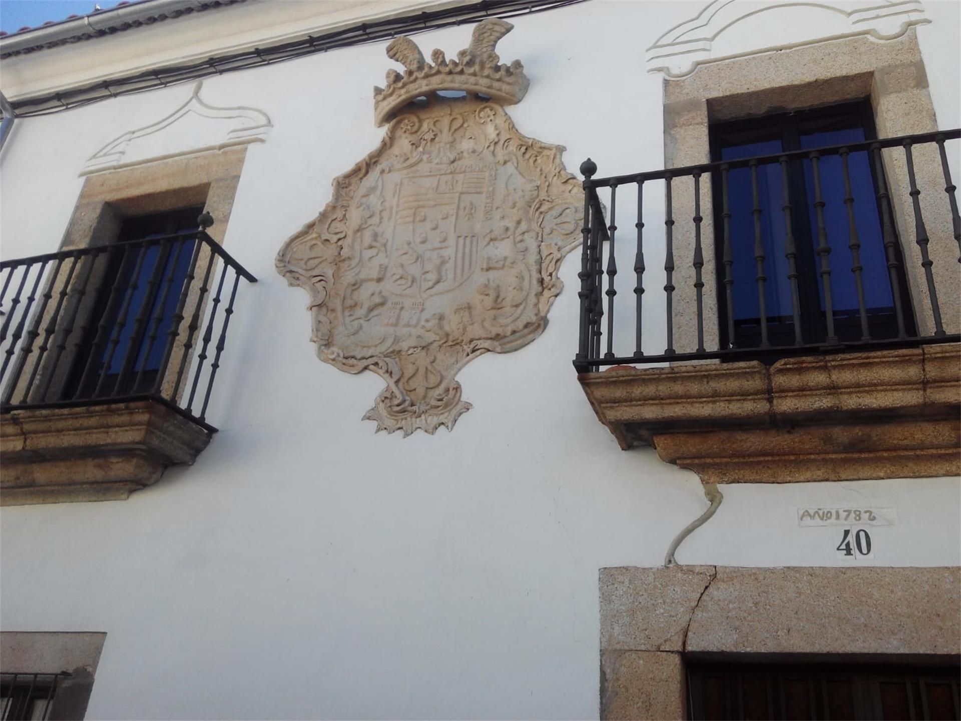 Vista exterior de Pis de lloguer en Valencia de Alcántara amb Moblat, Rentadora i Microones