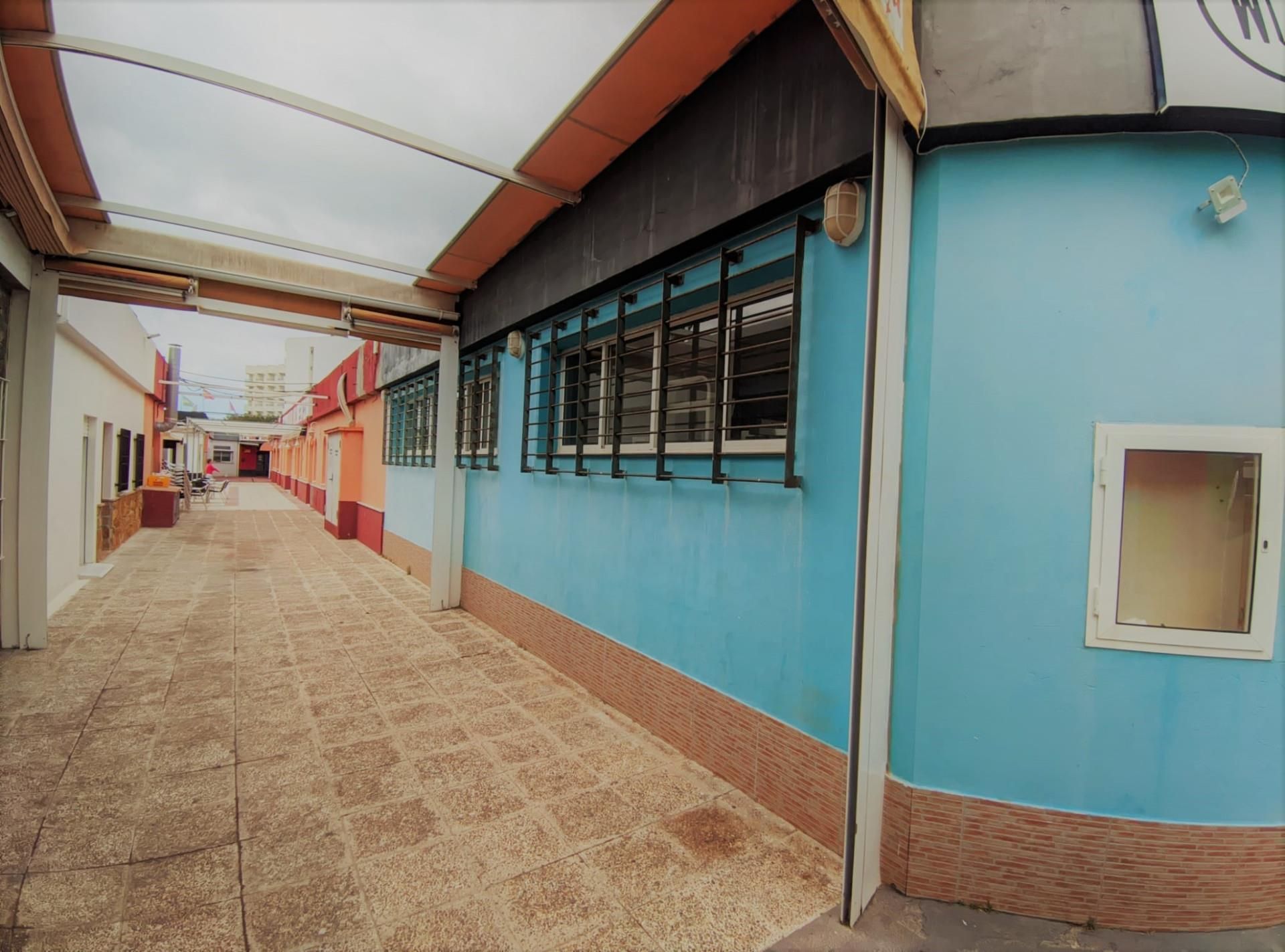 Vista exterior de Local en venda en El Puerto de Santa María
