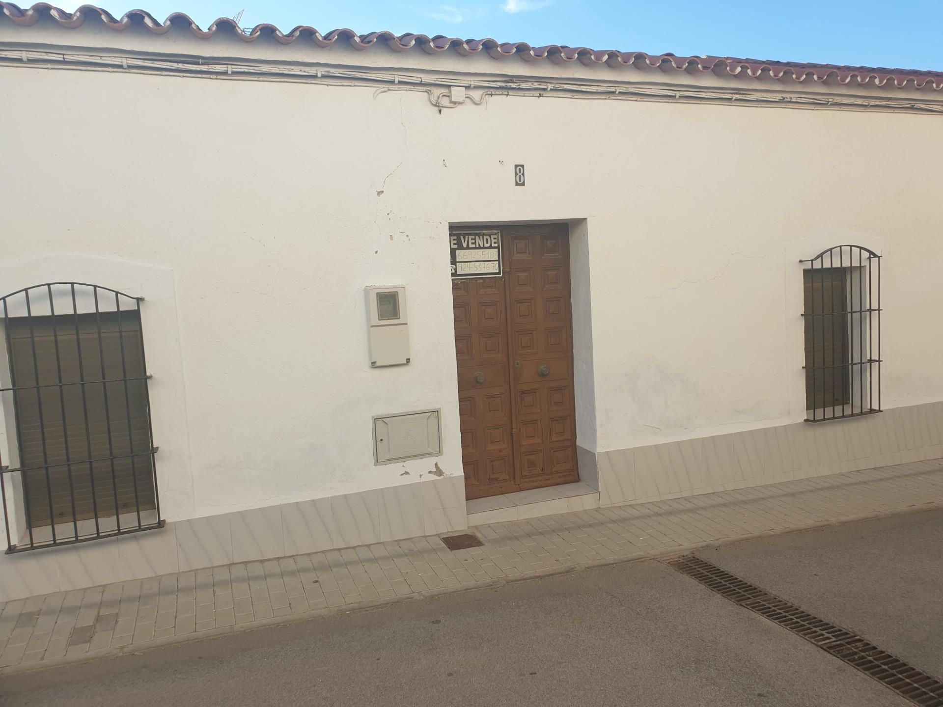 Exterior view of Single-family semi-detached for sale in Hinojosa del Valle  with Air Conditioner