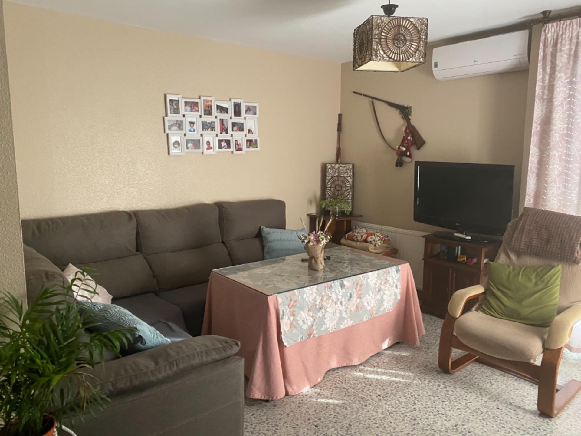 Sala d'estar de Pis en venda en Mérida amb Calefacció, Traster i Aparcament comunitari