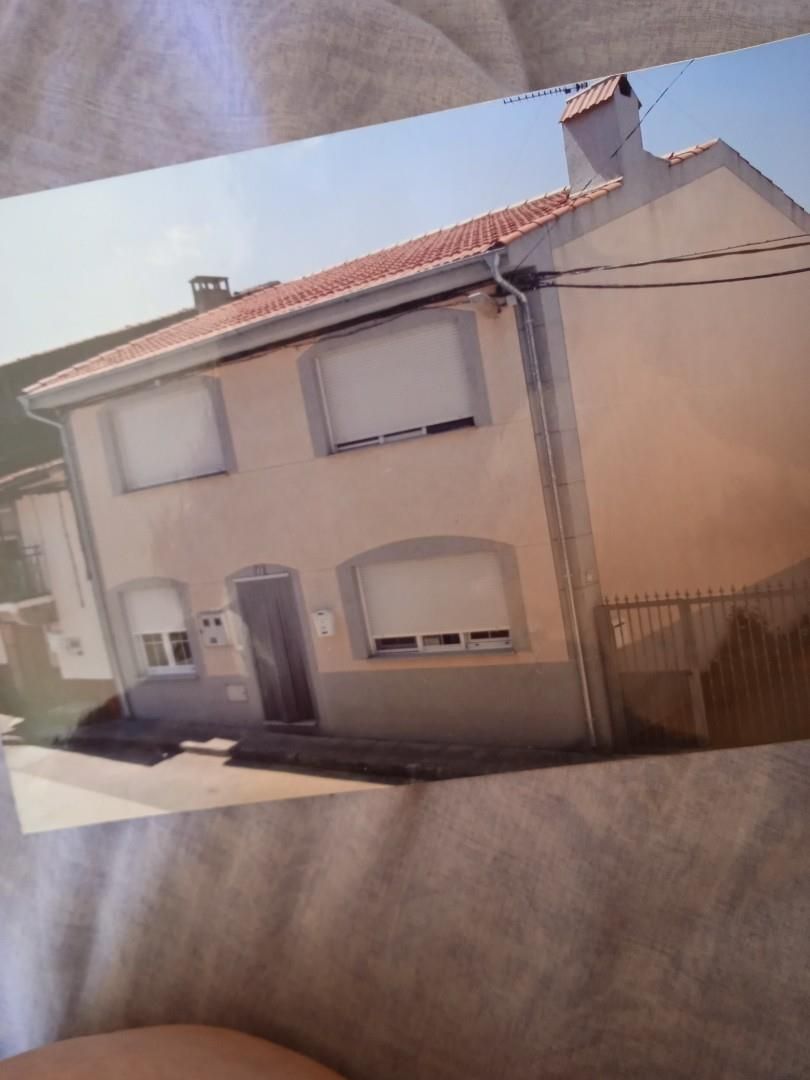 Exterior view of House or chalet for sale in Ahigal de los Aceiteros  with Heating, Terrace and Storage room