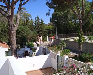 Jardí de Casa adosada de lloguer en Chiclana de la Frontera amb Piscina i Balcó