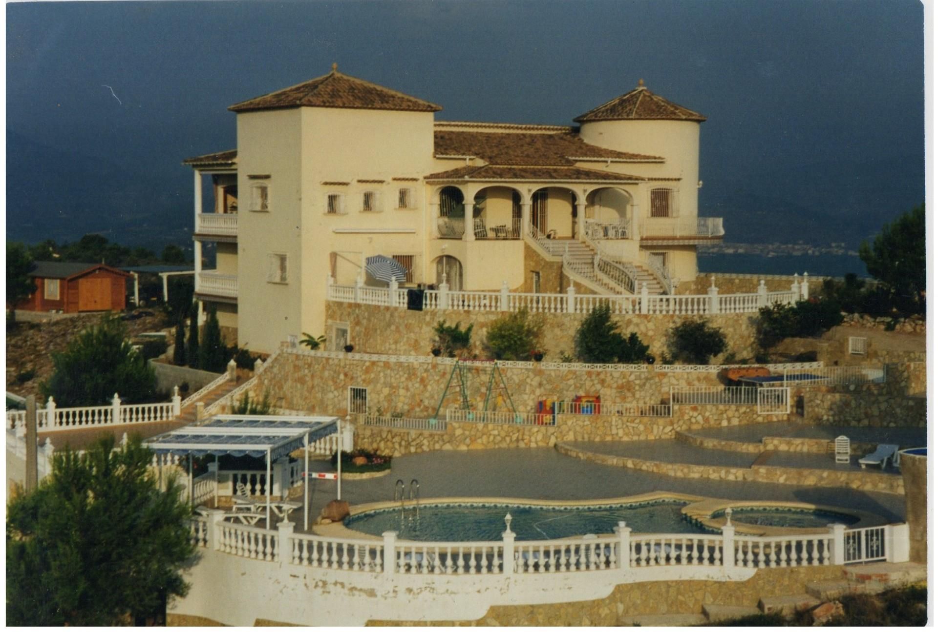 Vista exterior de Casa o xalet en venda en La Font d'En Carròs amb Terrassa, Piscina i Balcó