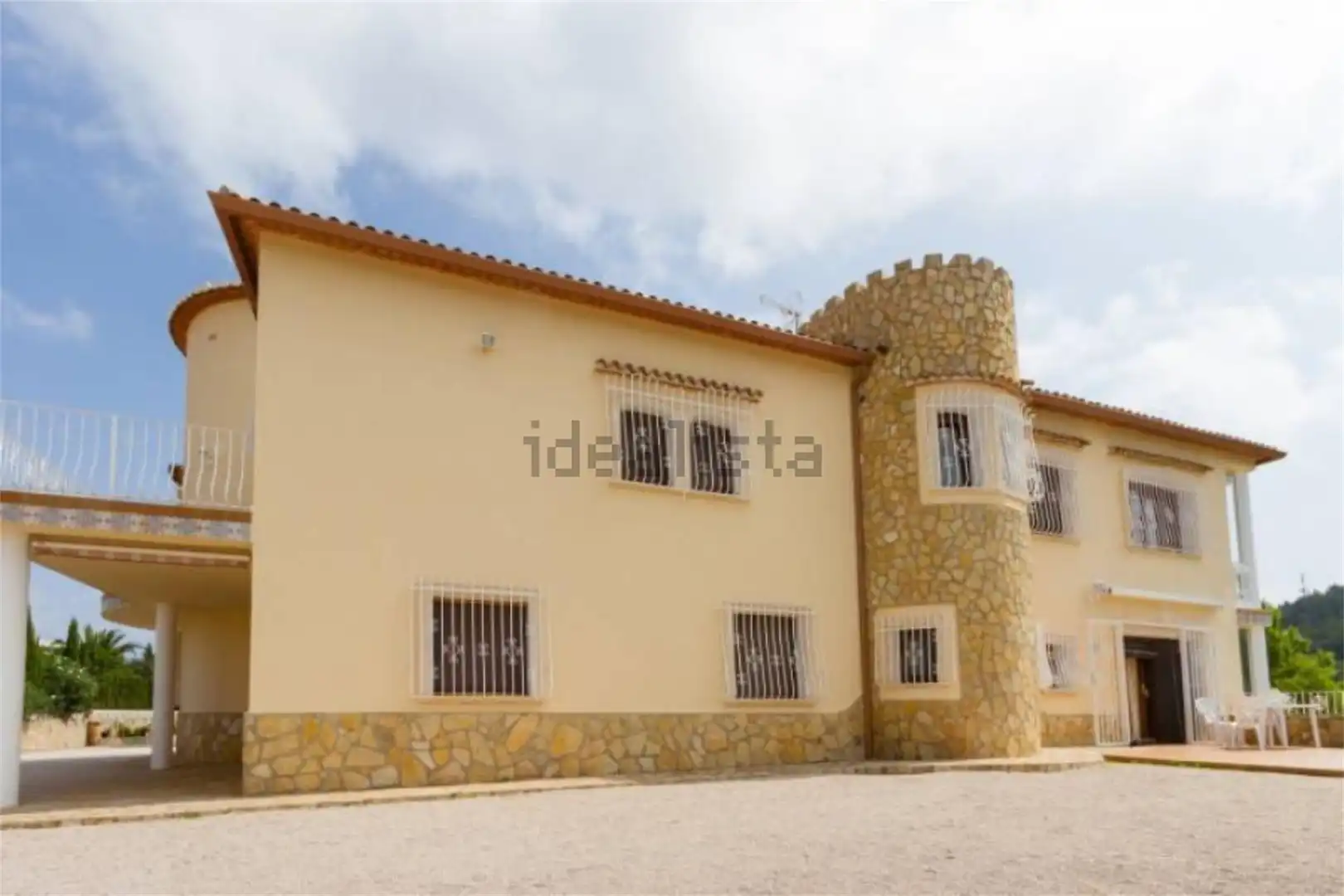 Casa o chalet en venta en Urbanización Tossal Gros, 46, La Font d'en Carròs Vista exterior de Casa o chalet en venta en La Font d'en Carròs con Terraza, Piscina y Balcón