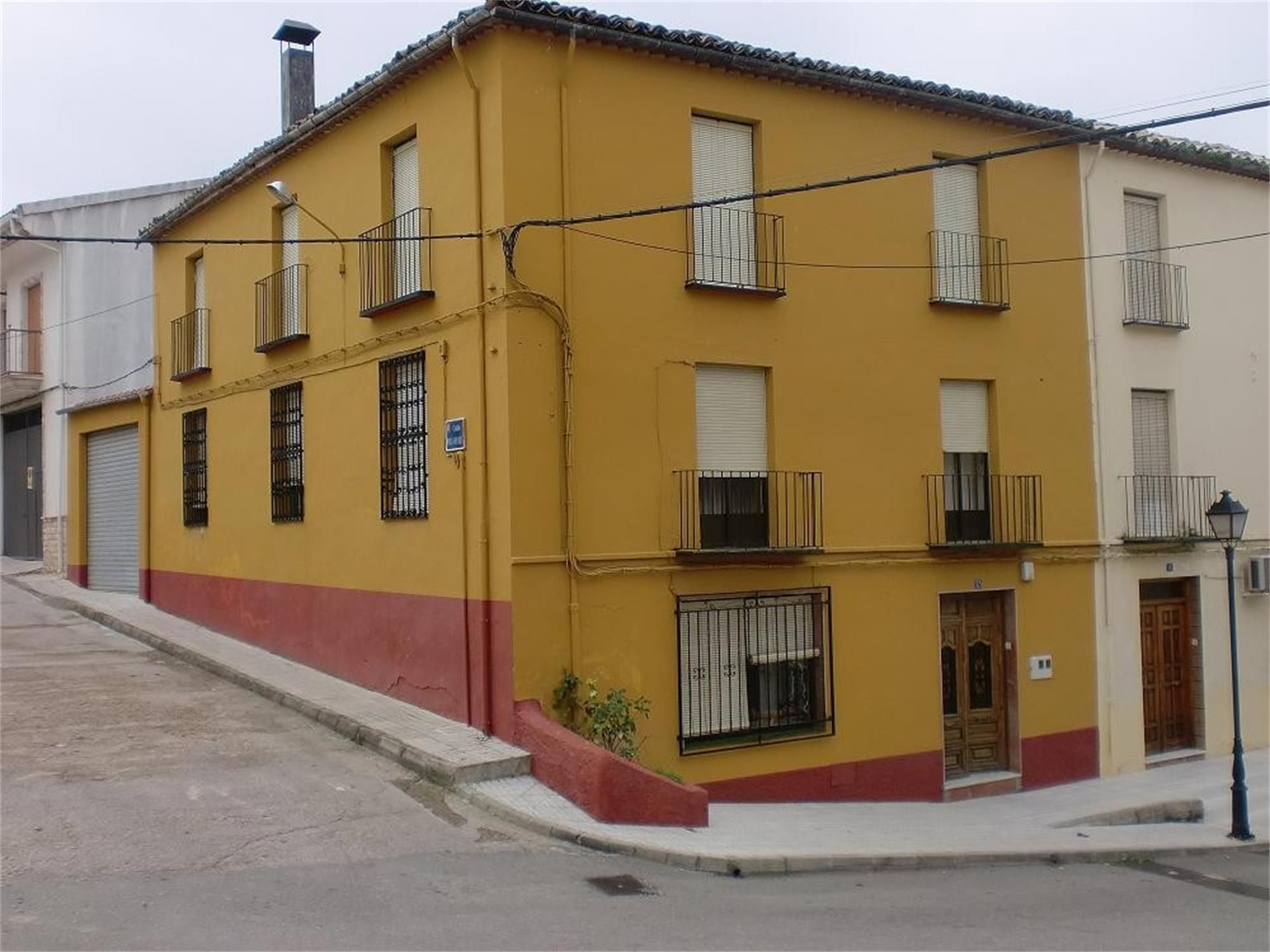Exterior view of Duplex for sale in Villanueva del Arzobispo  with Private garden, Terrace and Storage room