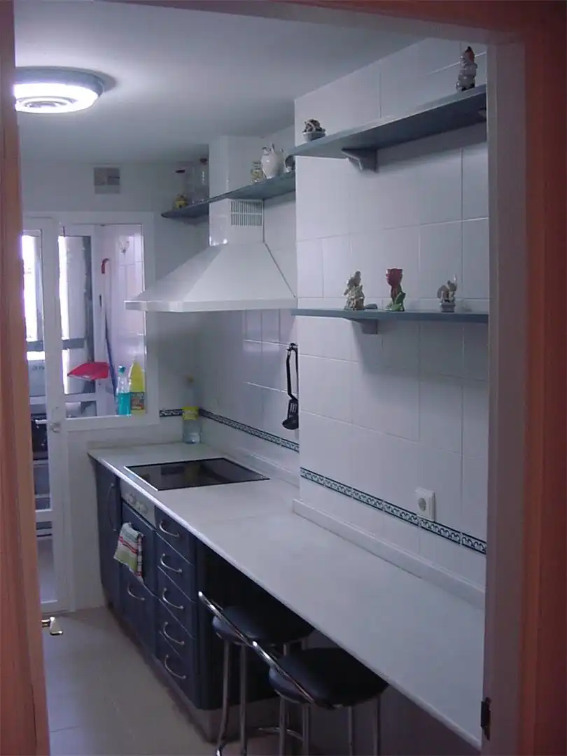 Apartament de lloguer a Calle El Erizo, Costa Ballena - Largo Norte Cuina de Apartament de lloguer en Rota amb Calefacció, Terrassa i Piscina