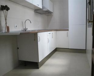 Kitchen of Flat to rent in Constantina