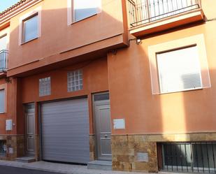 Vista exterior de Casa adosada en venda en Valdeganga amb Balcó