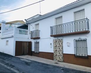 Vista exterior de Casa adosada en venda en Alcalá la Real amb Terrassa