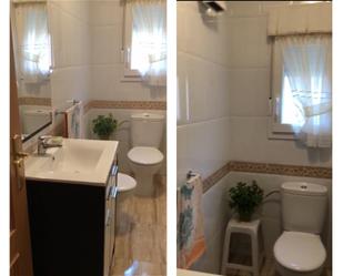 Bathroom of Planta baja to rent in Fabero