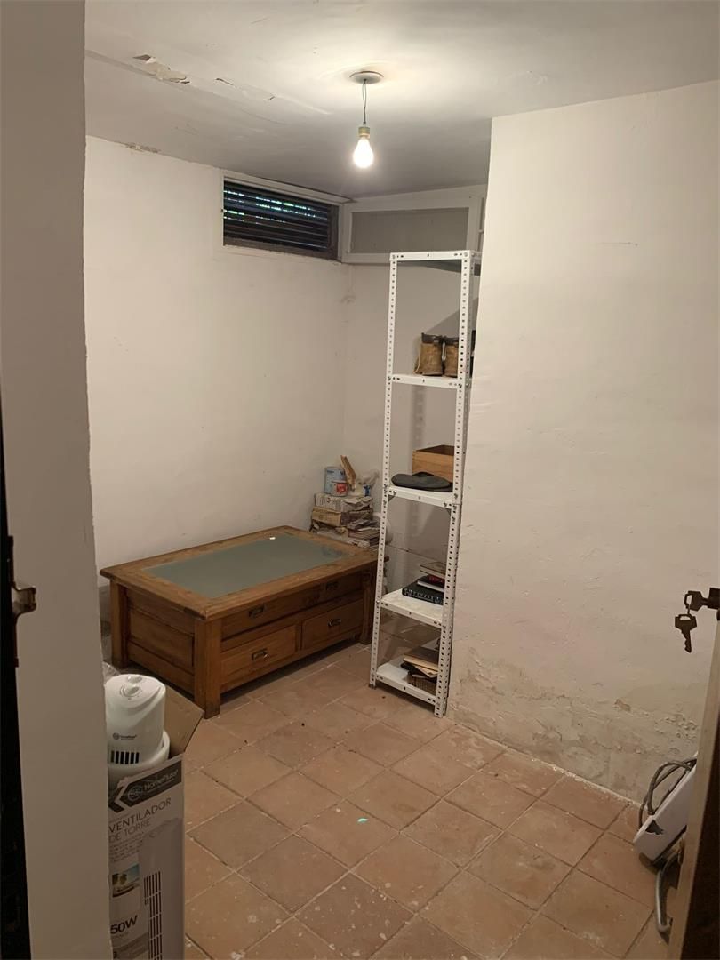 Box room to rent in  Madrid Capital