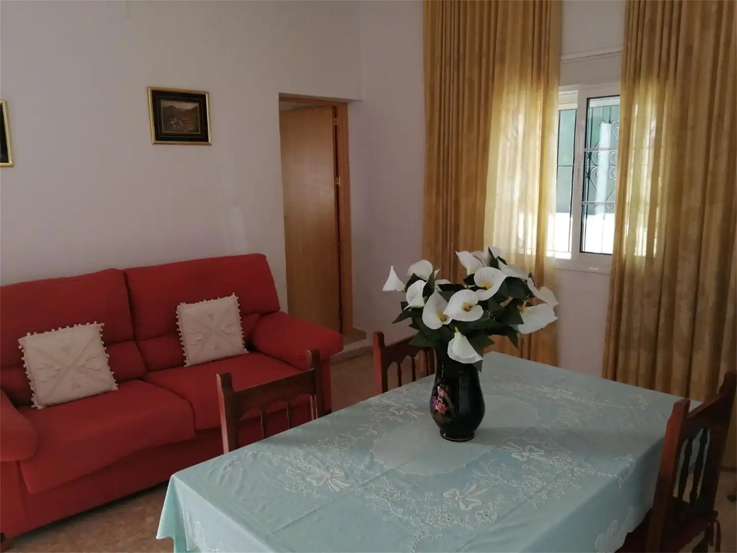 Einfamilien-Reihenhaus zum Verkauf in Calle Higueras, 11, Bornos Wohnzimmer von Einfamilien-Reihenhaus zum Verkauf in Bornos mit Klimaanlage, Terrasse und Möbliert