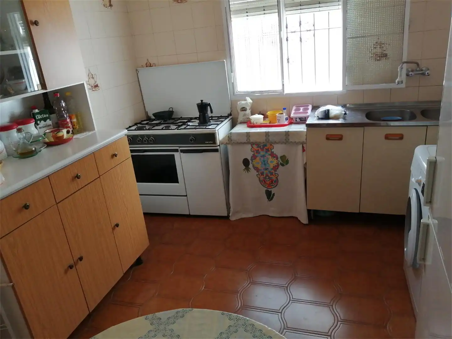 Einfamilien-Reihenhaus zum Verkauf in Calle Higueras, 11, Bornos Küche von Einfamilien-Reihenhaus zum Verkauf in Bornos mit Klimaanlage, Terrasse und Möbliert