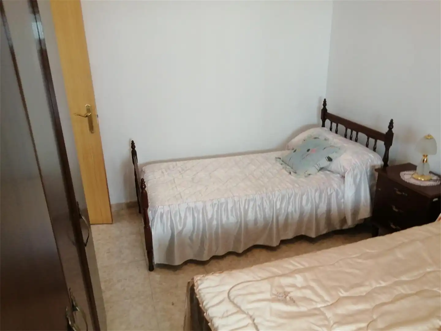 Einfamilien-Reihenhaus zum Verkauf in Calle Higueras, 11, Bornos Schlafzimmer von Einfamilien-Reihenhaus zum Verkauf in Bornos mit Klimaanlage, Terrasse und Möbliert
