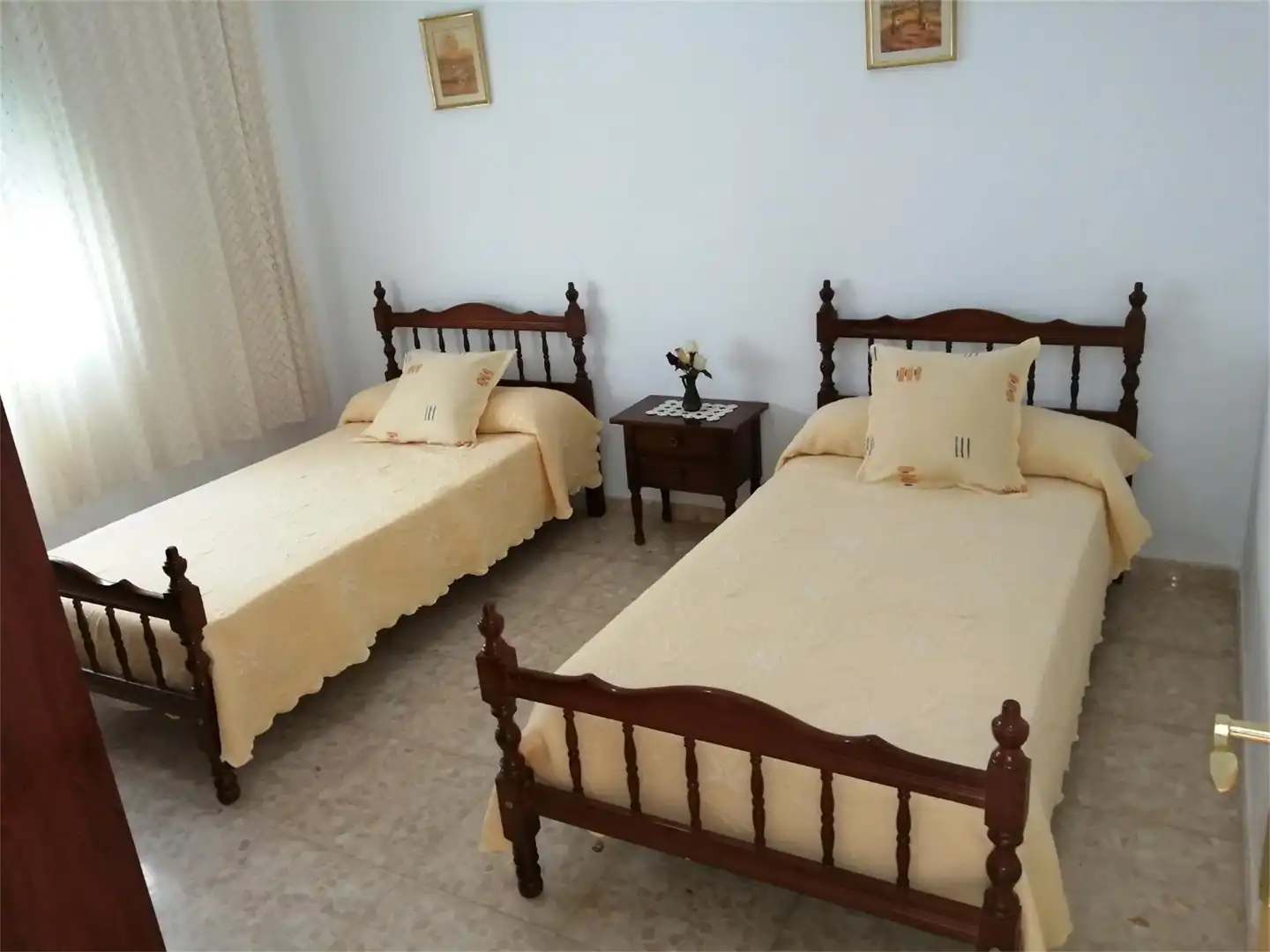 Einfamilien-Reihenhaus zum Verkauf in Calle Higueras, 11, Bornos Schlafzimmer von Einfamilien-Reihenhaus zum Verkauf in Bornos mit Klimaanlage, Terrasse und Möbliert